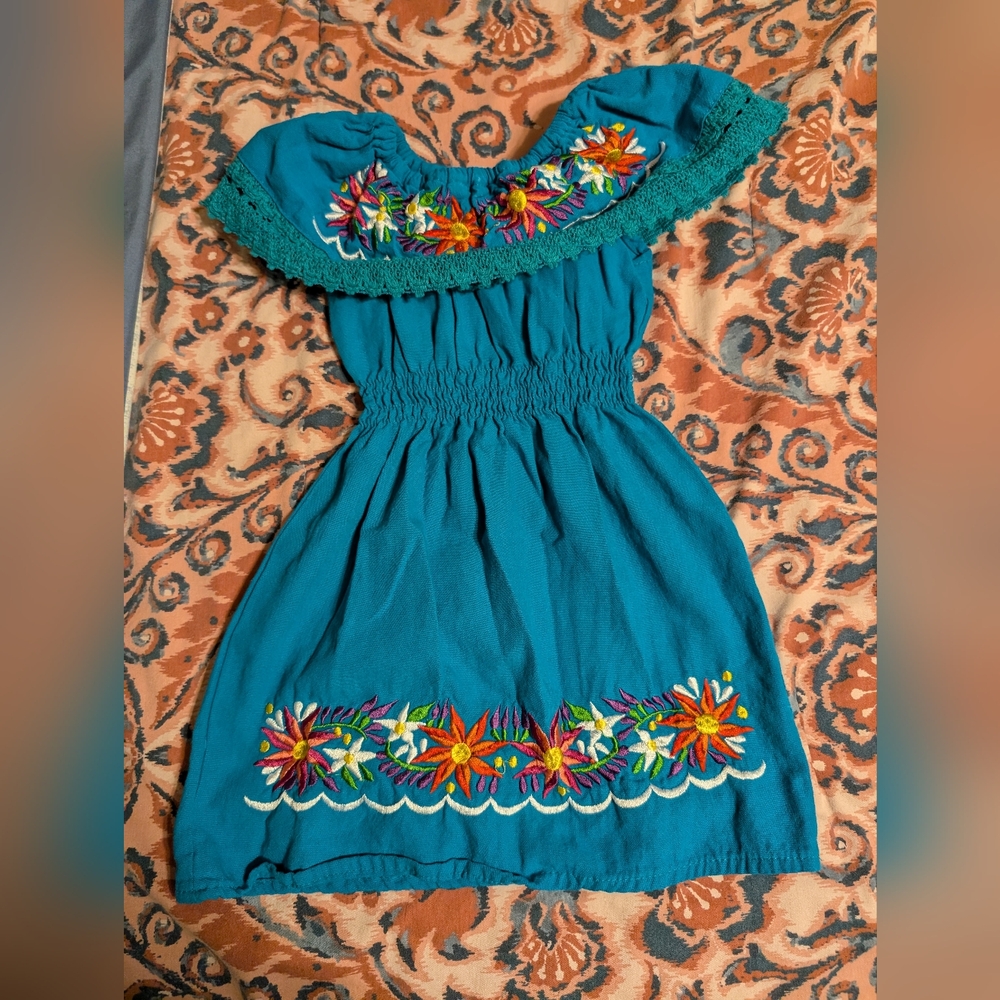 Girls dress size 2